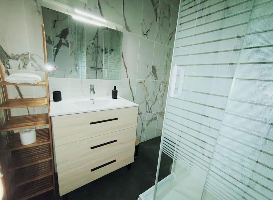 Appartement Cap Jungle 2pers Centre-ville Fibre *
